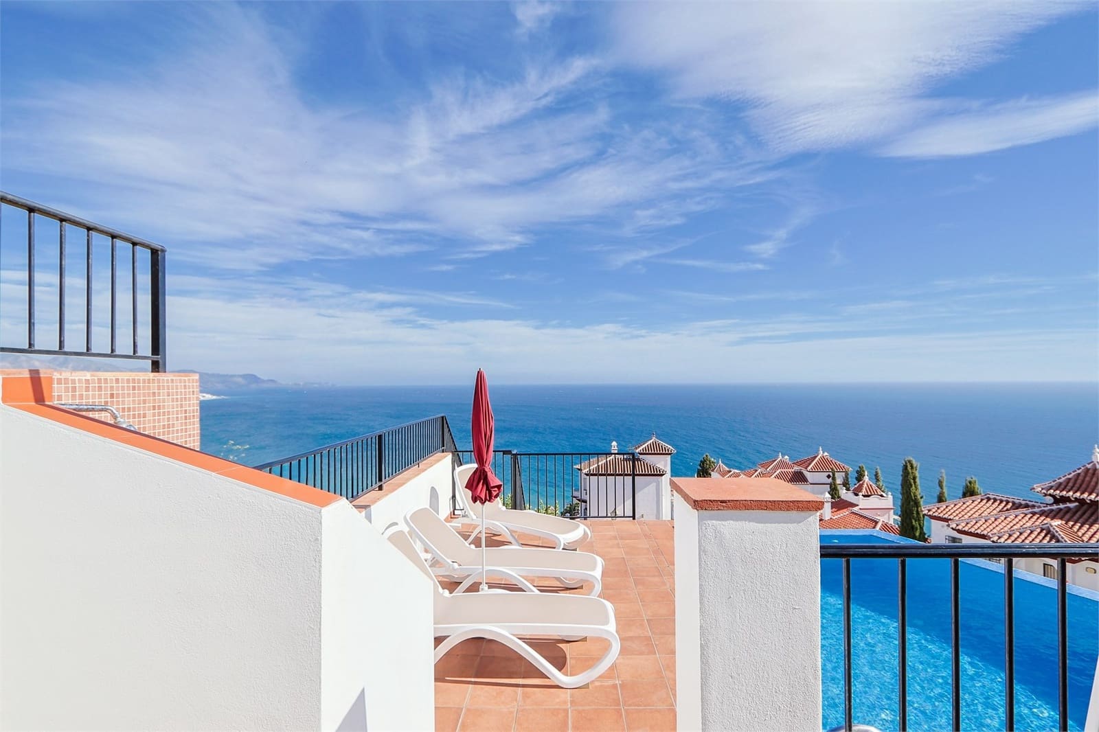 4 sovrum Villa till salu i Torrox med pool garage - 965 000 € (Ref: 9337089)