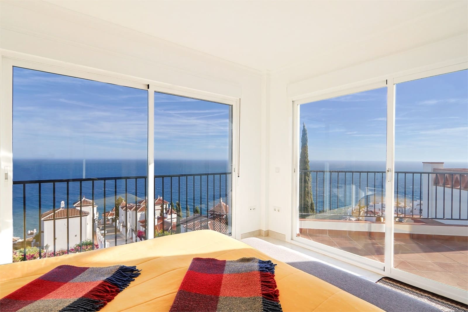 4 sovrum Villa till salu i Torrox med pool garage - 965 000 € (Ref: 9337089)