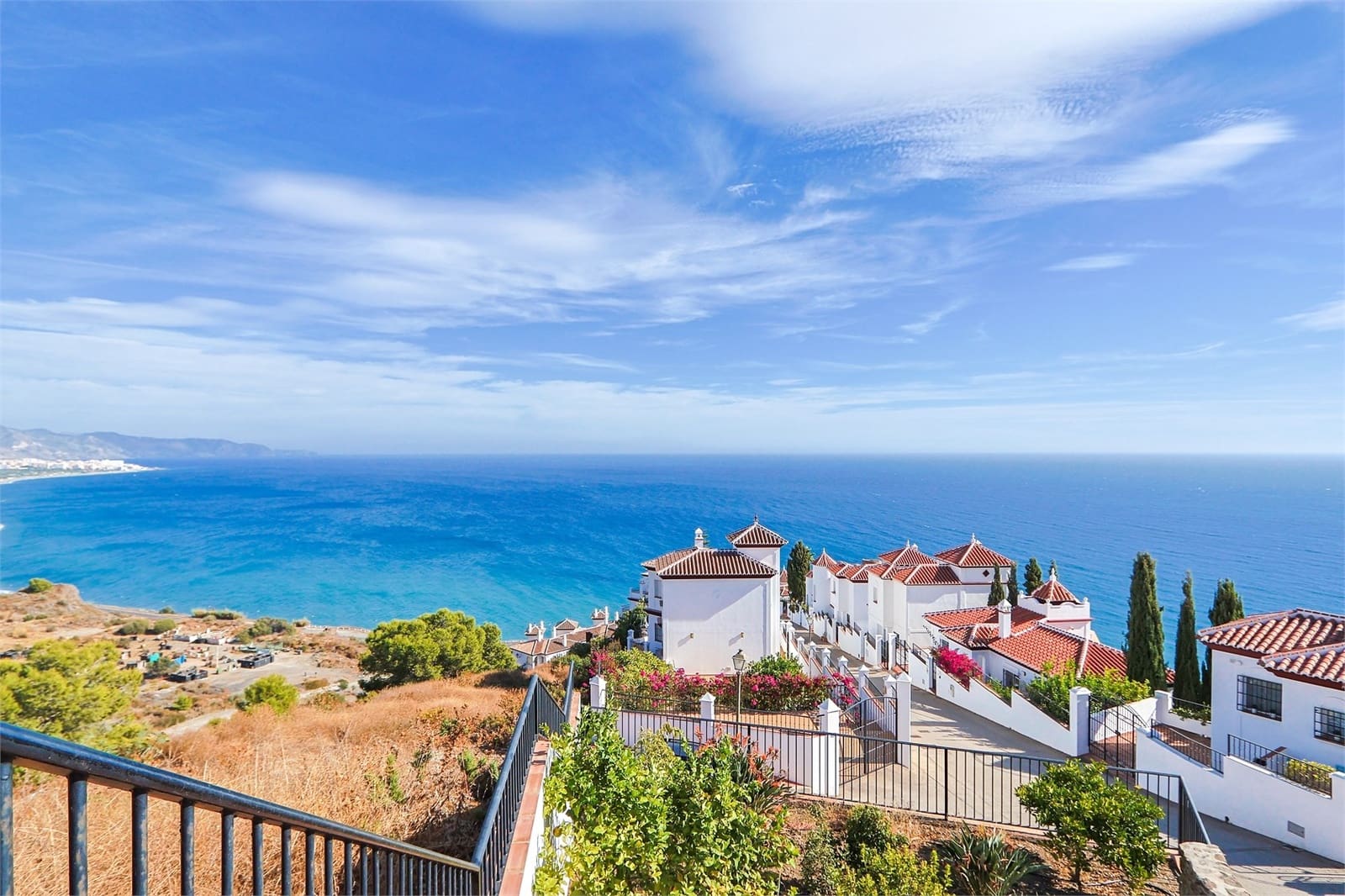 4 sovrum Villa till salu i Torrox med pool garage - 965 000 € (Ref: 9337089)