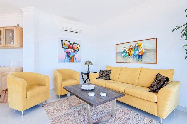Villa for sale in El Peñoncillo, Torrox with pool garage - € 915,000 (Ref: 9337089)