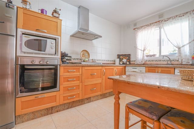 4 soverom Hus til salgs i Torrox med svømmebasseng garasje - € 495 000 (Ref: 9341625)