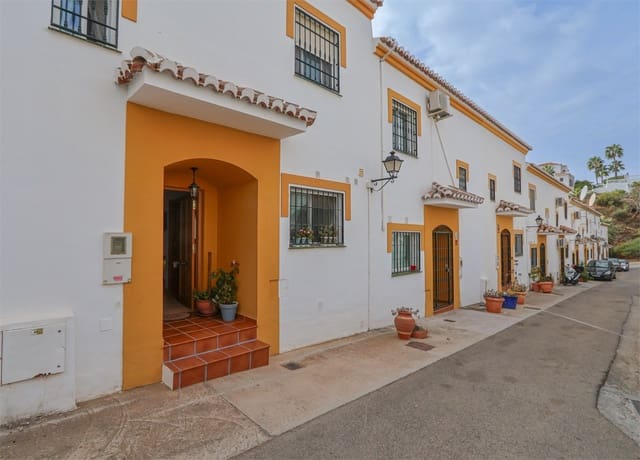 4 soverom Hus til salgs i Torrox med svømmebasseng garasje - € 495 000 (Ref: 9341625)