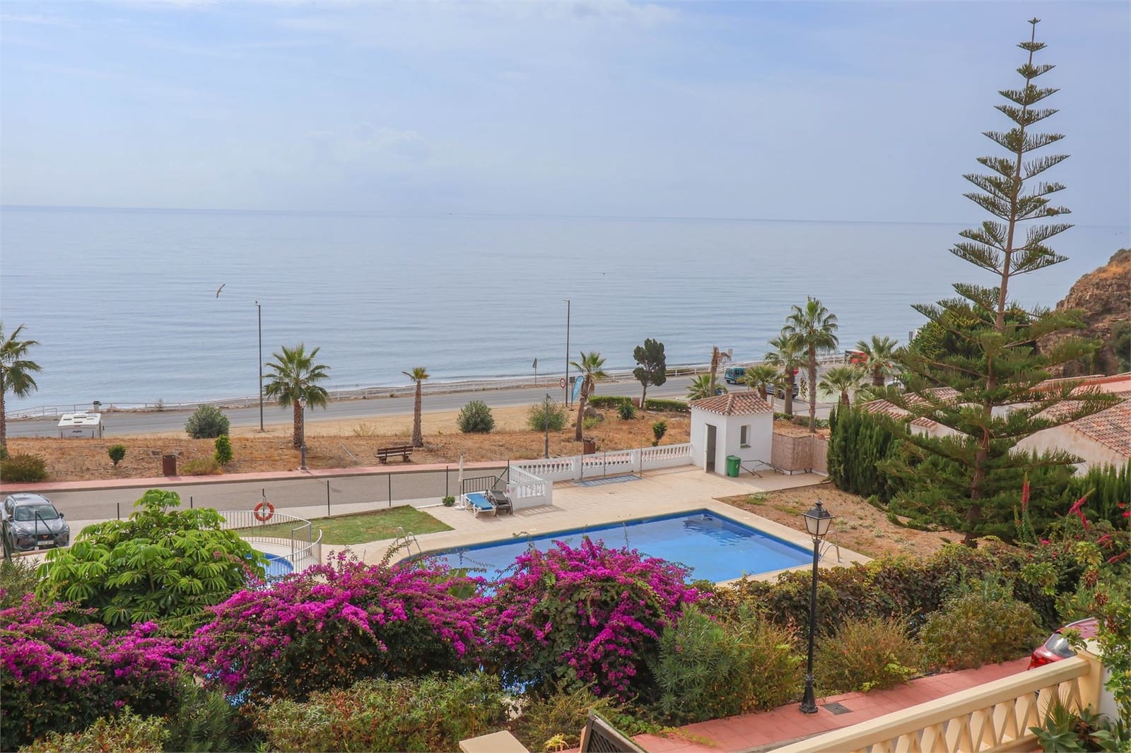 4 soveværelse Byhus til salg i Torrox med swimmingpool garage - € 495.000 (Ref: 9341625)