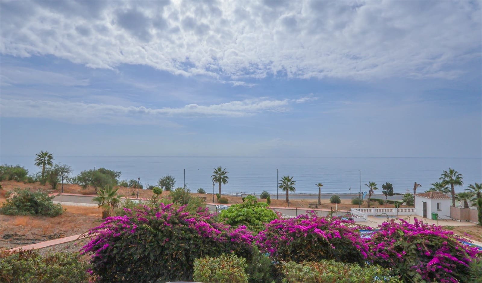 4 soveværelse Byhus til salg i Torrox med swimmingpool garage - € 495.000 (Ref: 9341625)