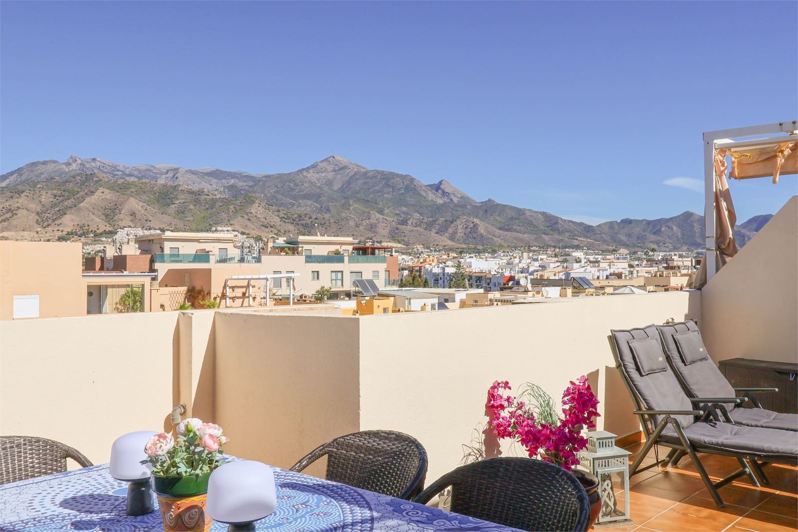 2 camera da letto Appartamento in vendita in Nerja con garage - 370.000 € (Rif: 9341626)