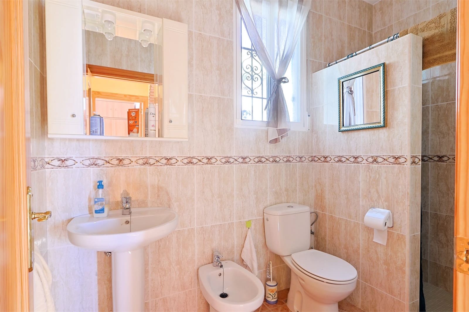 2 sypialnia Finka/Dom wiejski na sprzedaż w Otivar z basenem - 249 000 € (Ref: 9350143)