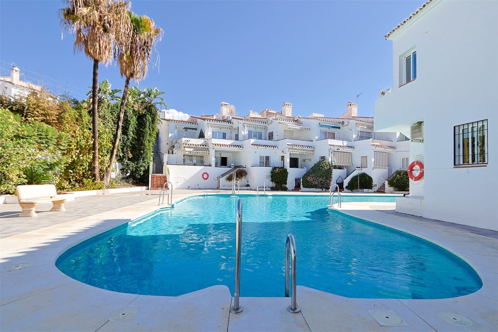 1 sovrum Lägenhet till salu i Nerja med pool garage - 185 000 € (Ref: 9378182)