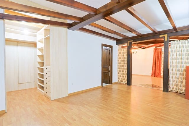 1 chambre Appartement à vendre à Nerja avec piscine garage - 185 000 € (Ref: 9378182)