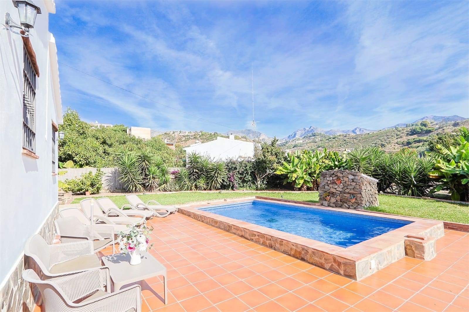 2 makuuhuone Maalaistalo myytävänä paikassa Frigiliana mukana uima-altaan - 365 000 € (Ref: 9386415)