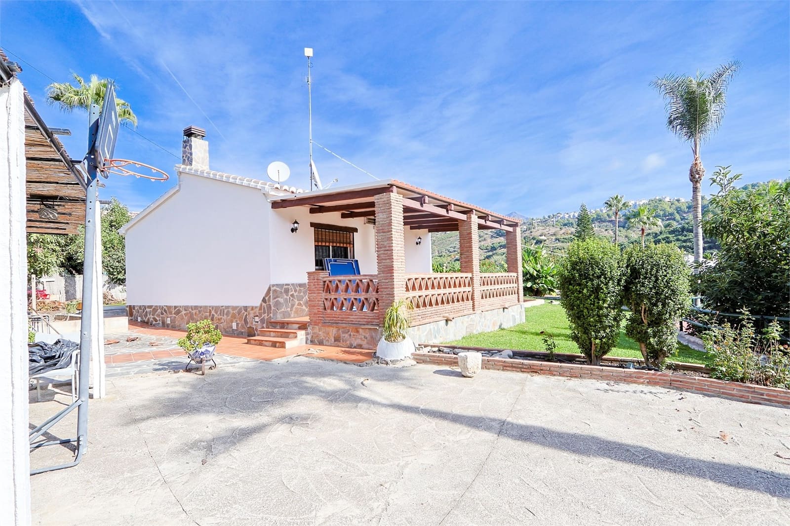 2 makuuhuone Maalaistalo myytävänä paikassa Frigiliana mukana uima-altaan - 365 000 € (Ref: 9386415)