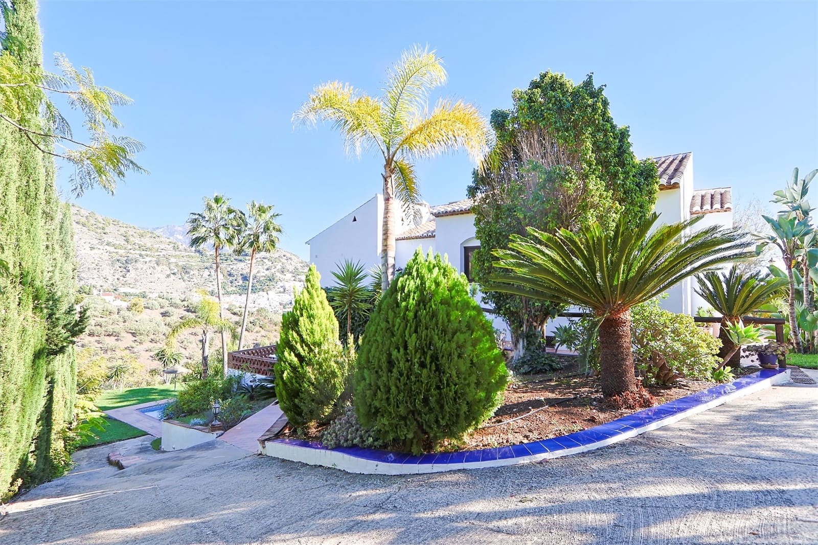 7 soveværelse Finca/Landehus til salg i Frigiliana med swimmingpool garage - € 1.300.000 (Ref: 9410177)