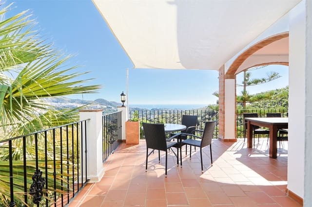 Villa/Maison à vendre à Frigiliana - 1 300 000 € (Ref: 9410177)
