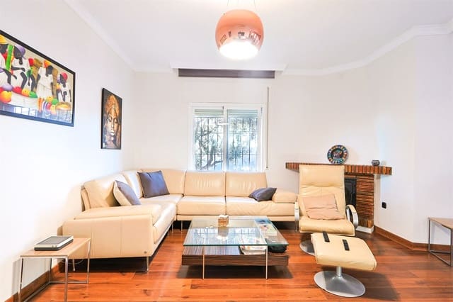 3 soverom Villa til salgs i Torrox med svømmebasseng garasje - € 475 000 (Ref: 9425838)