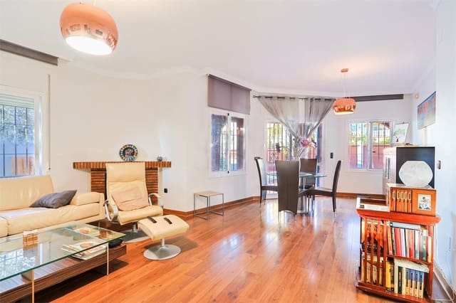 3 soverom Villa til salgs i Torrox med svømmebasseng garasje - € 475 000 (Ref: 9425838)