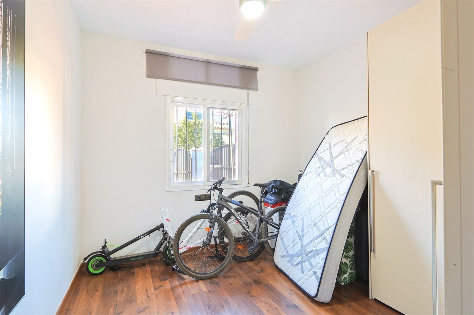 3 makuuhuone Huvila myytävänä paikassa Torrox mukana uima-altaan 
autotalli - 475 000 € (Ref: 9425838)