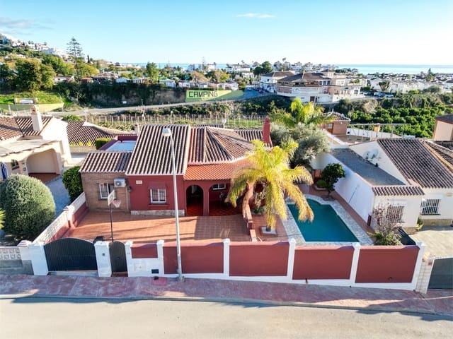 3 soverom Villa til salgs i Torrox med svømmebasseng garasje - € 475 000 (Ref: 9425838)