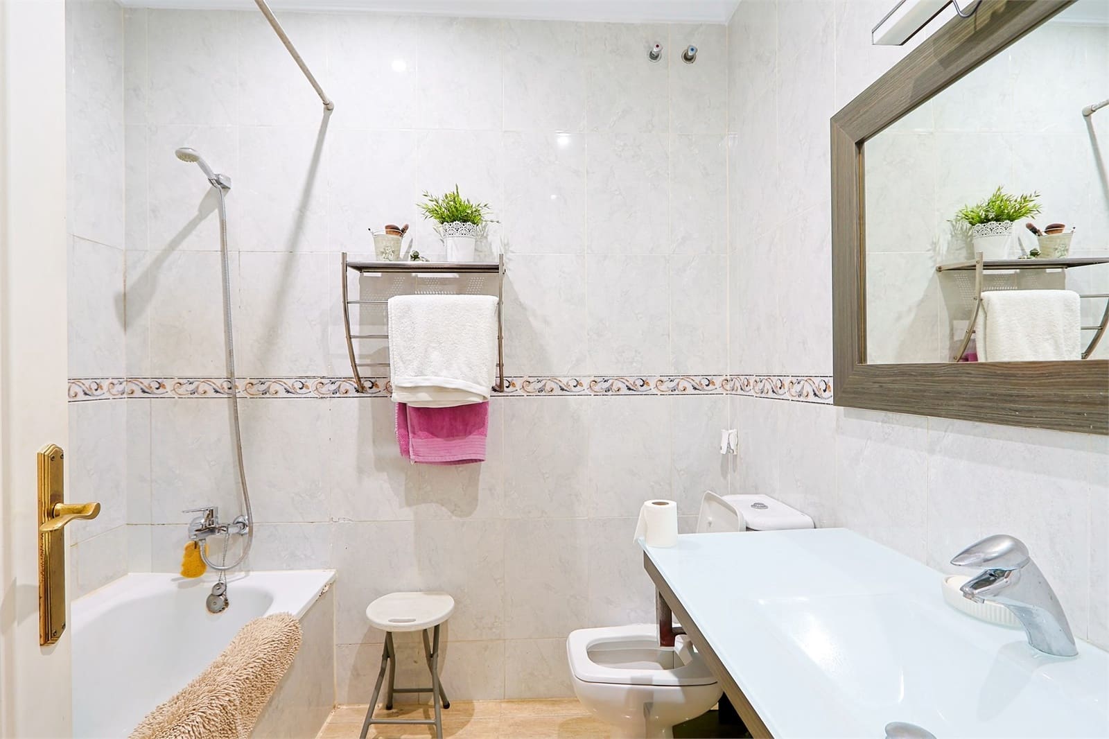 3 makuuhuone Huvila myytävänä paikassa Torrox mukana uima-altaan 
autotalli - 475 000 € (Ref: 9425838)