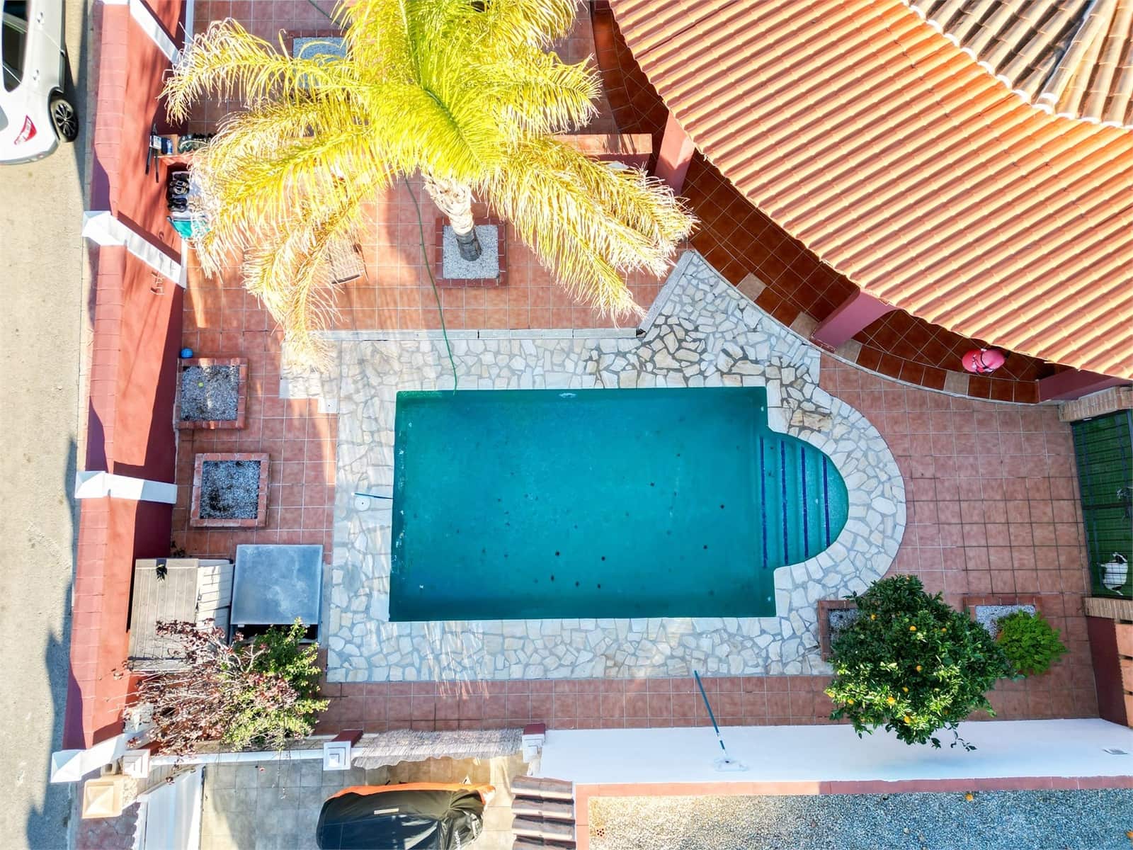 3 makuuhuone Huvila myytävänä paikassa Torrox mukana uima-altaan 
autotalli - 475 000 € (Ref: 9425838)