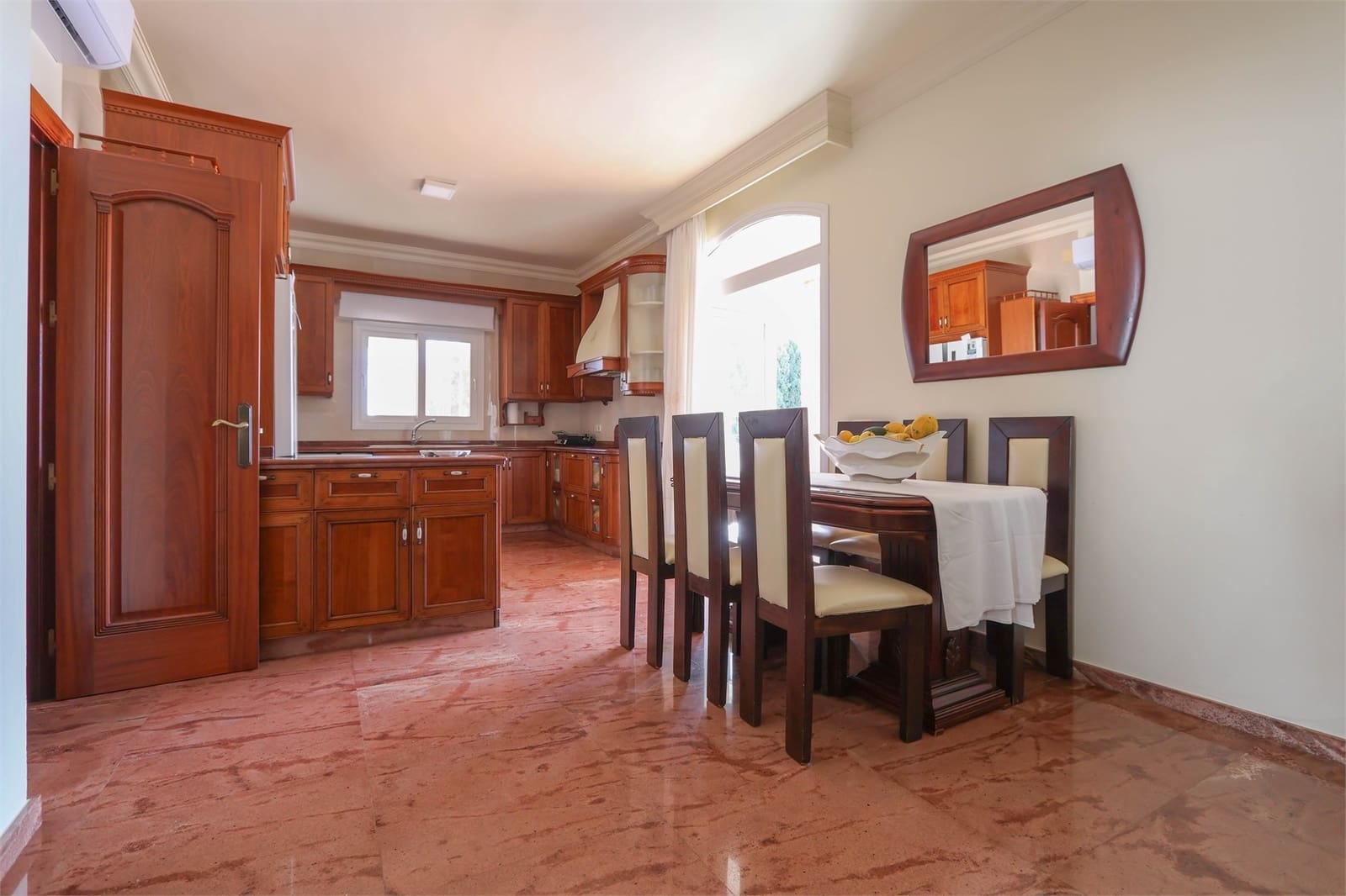 5 soveværelse Villa til salg i Nerja med swimmingpool garage - € 2.700.000 (Ref: 9432474)