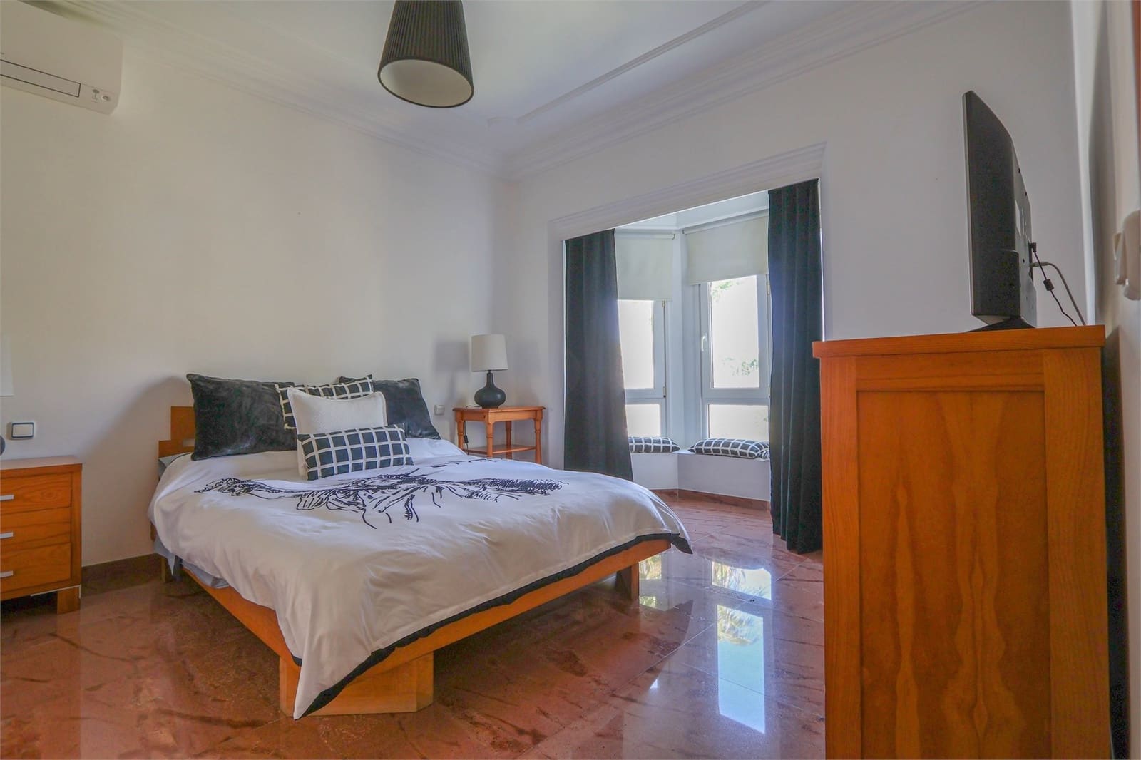 5 soveværelse Villa til salg i Nerja med swimmingpool garage - € 2.700.000 (Ref: 9432474)