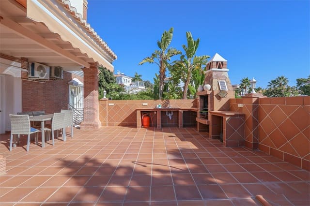 5 soveværelse Villa til salg i Nerja med swimmingpool garage - € 2.700.000 (Ref: 9432474)
