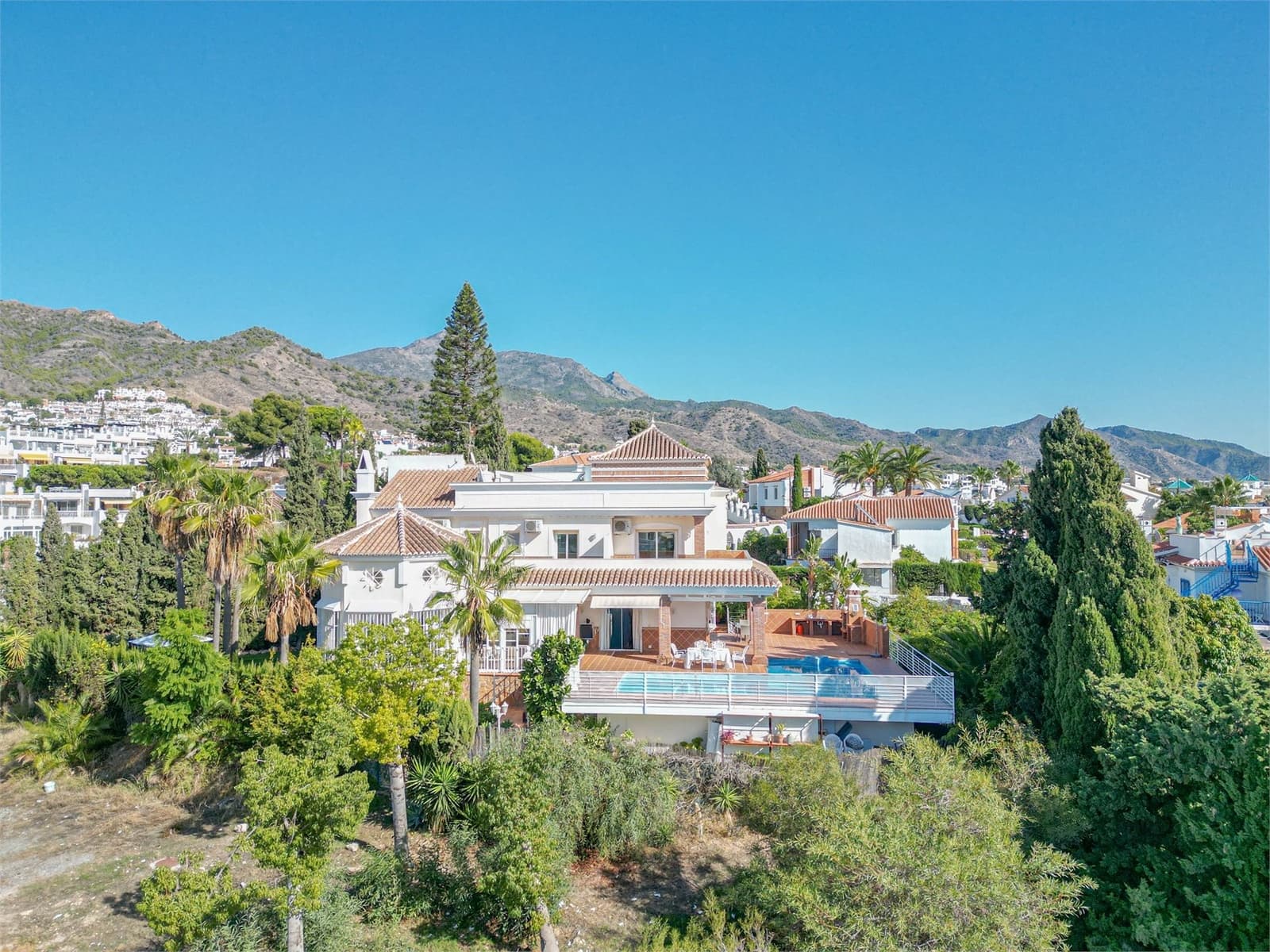 5 soveværelse Villa til salg i Nerja med swimmingpool garage - € 2.700.000 (Ref: 9432474)
