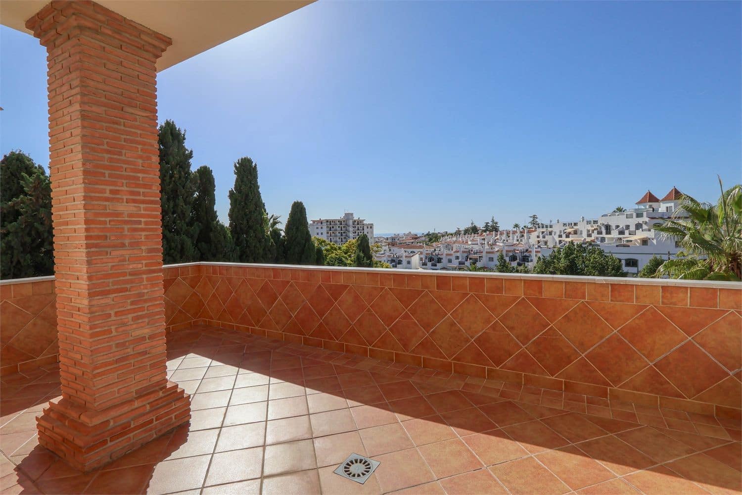 Huvila myytävänä paikassa Nerja - 2 700 000 € (Ref: 9432474)