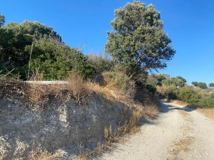 Mark till salu i La Herradura - 205 000 € (Ref: 9432475)