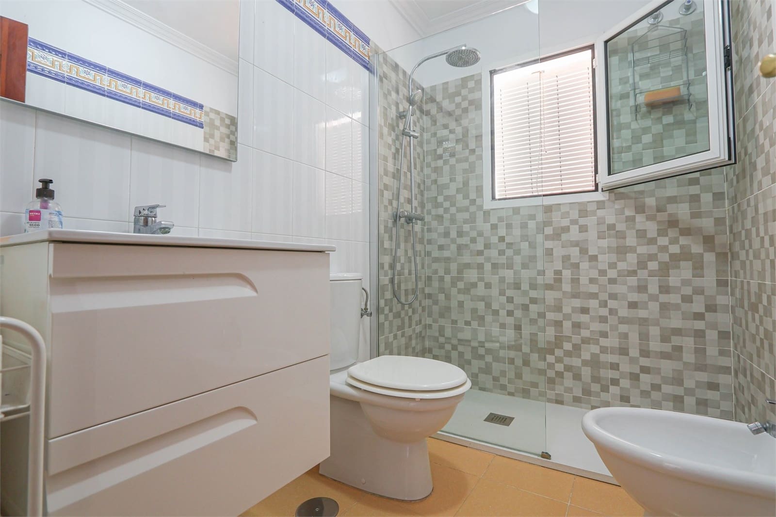 3 slaapkamer Villa te koop in Torrox met zwembad garage - € 740.000 (Ref: 9432476)