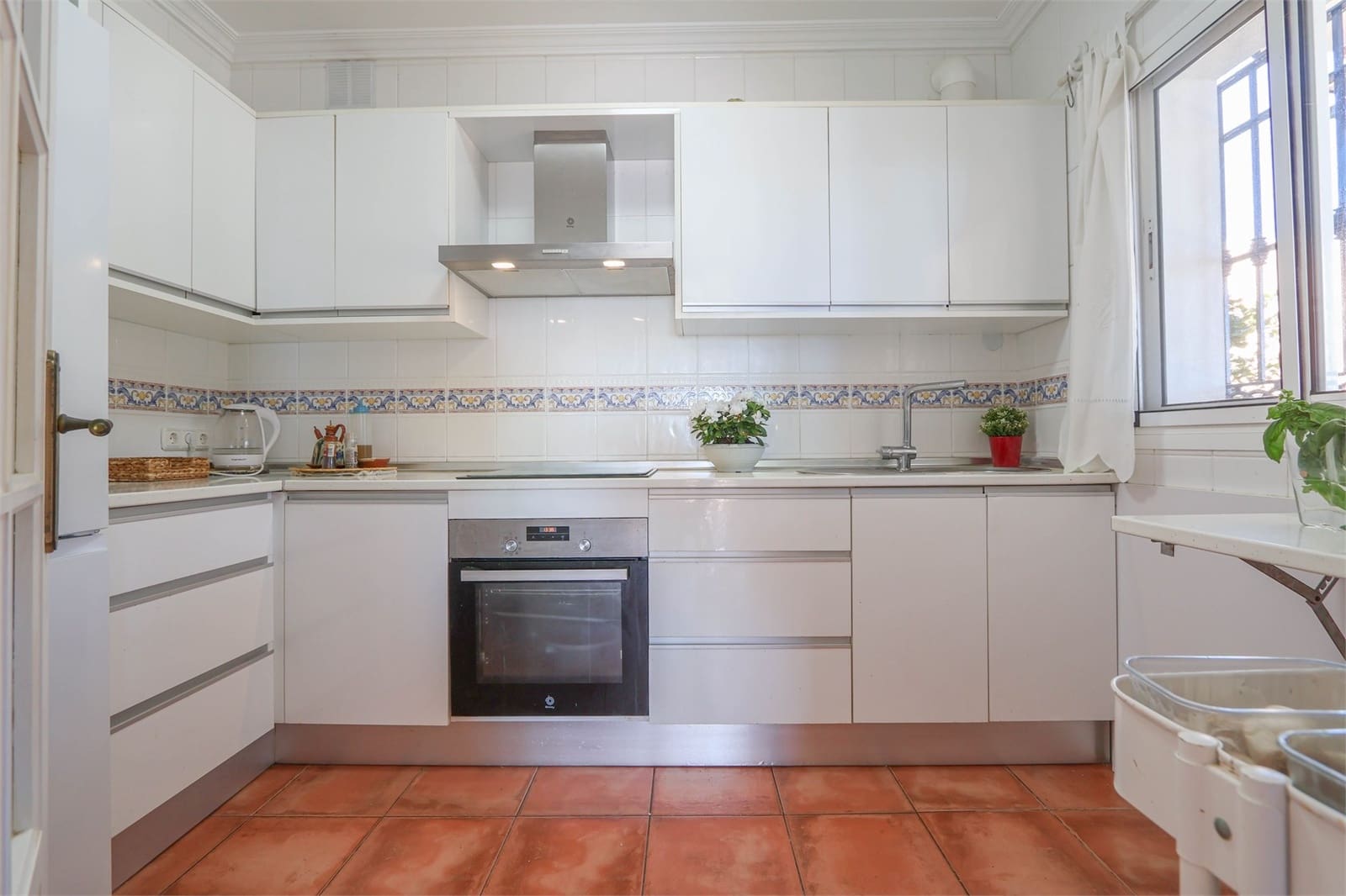 3 slaapkamer Villa te koop in Torrox met zwembad garage - € 740.000 (Ref: 9432476)