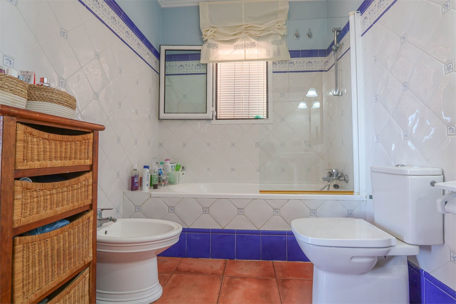 3 slaapkamer Villa te koop in Torrox met zwembad garage - € 740.000 (Ref: 9432476)