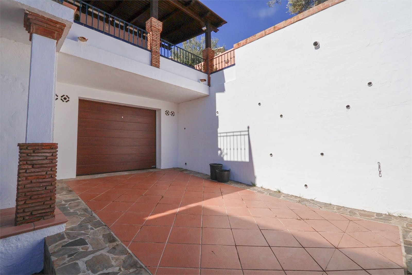 3 slaapkamer Villa te koop in Torrox met zwembad garage - € 740.000 (Ref: 9432476)