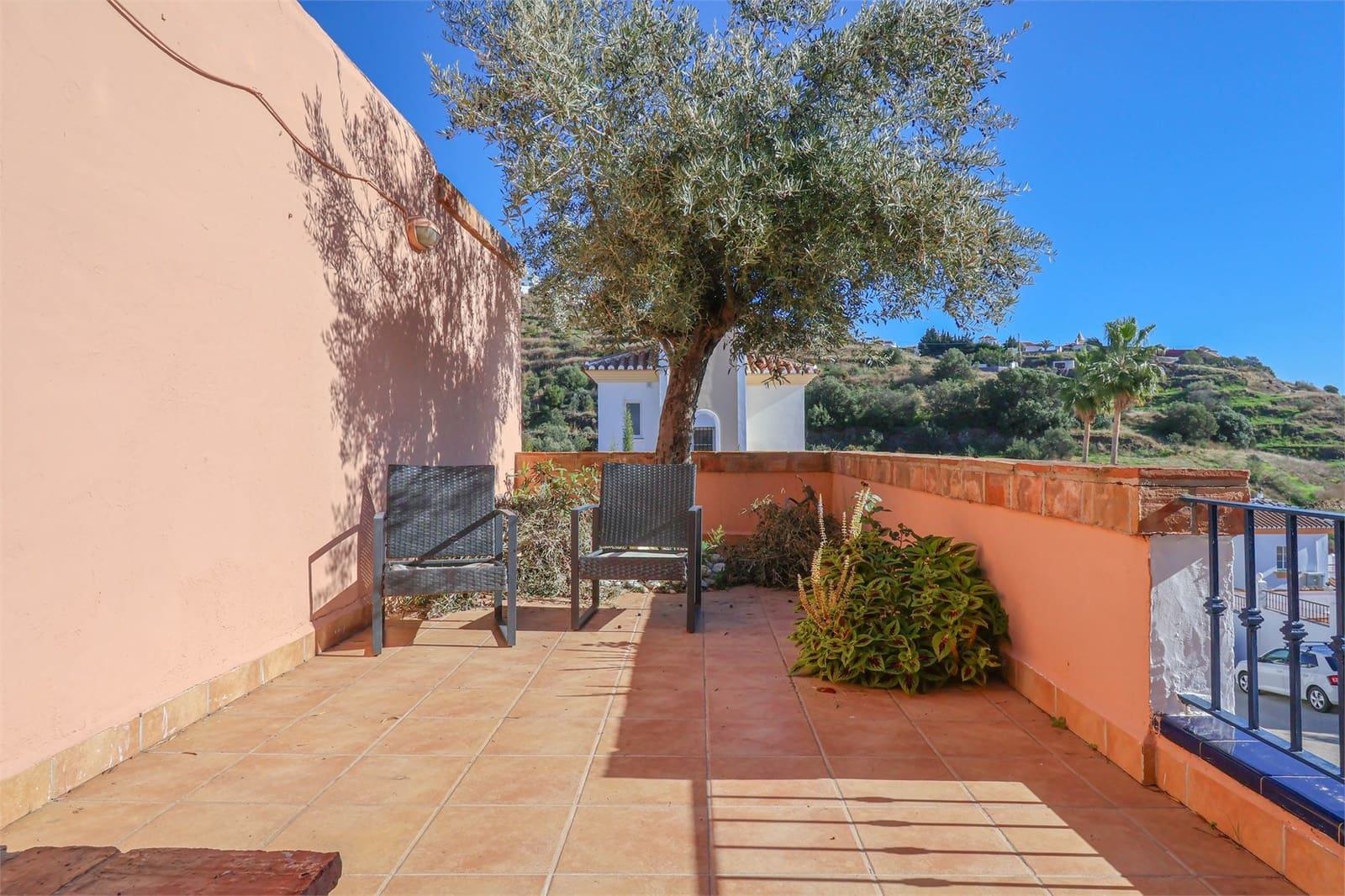 3 slaapkamer Villa te koop in Torrox met zwembad garage - € 740.000 (Ref: 9432476)
