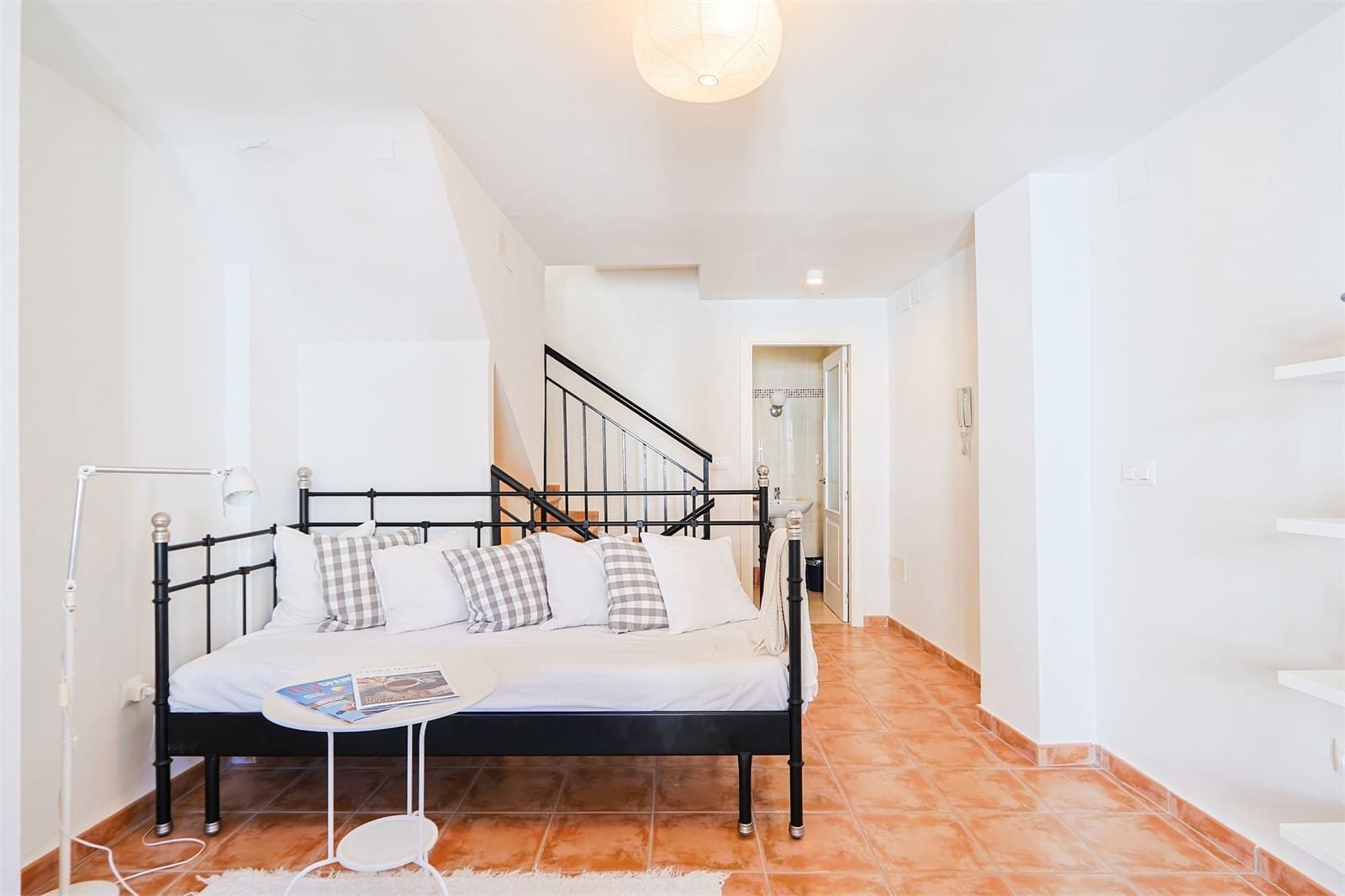 2 bedroom Apartment for sale in Velez de Benaudalla with pool garage - € 130,000 (Ref: 9436366)