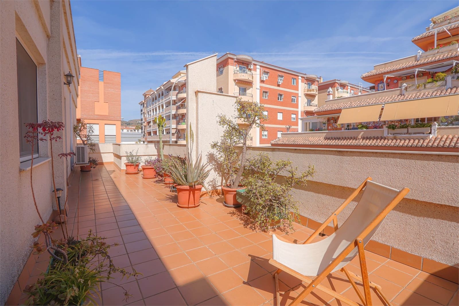3 bedroom Apartment for sale in Almunecar with garage - € 380,000 (Ref: 9976356)