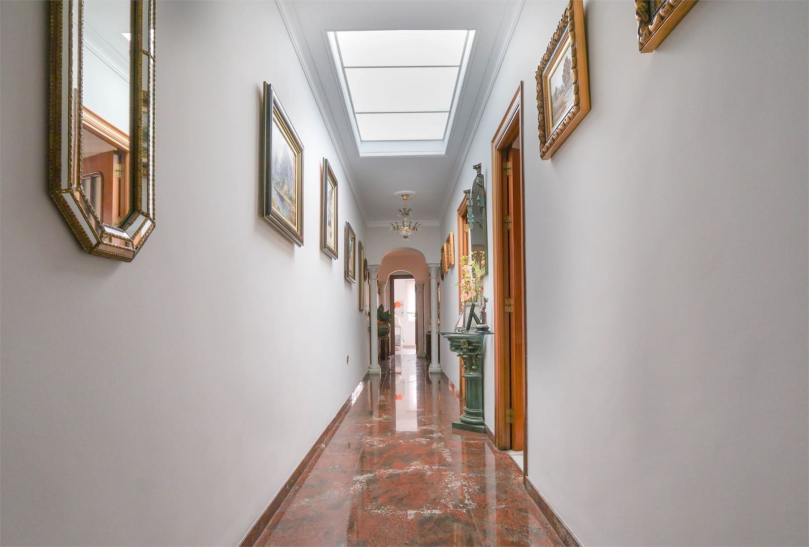 4 bedroom Villa for sale in Almunecar with pool garage - € 1,300,000 (Ref: 9976357)