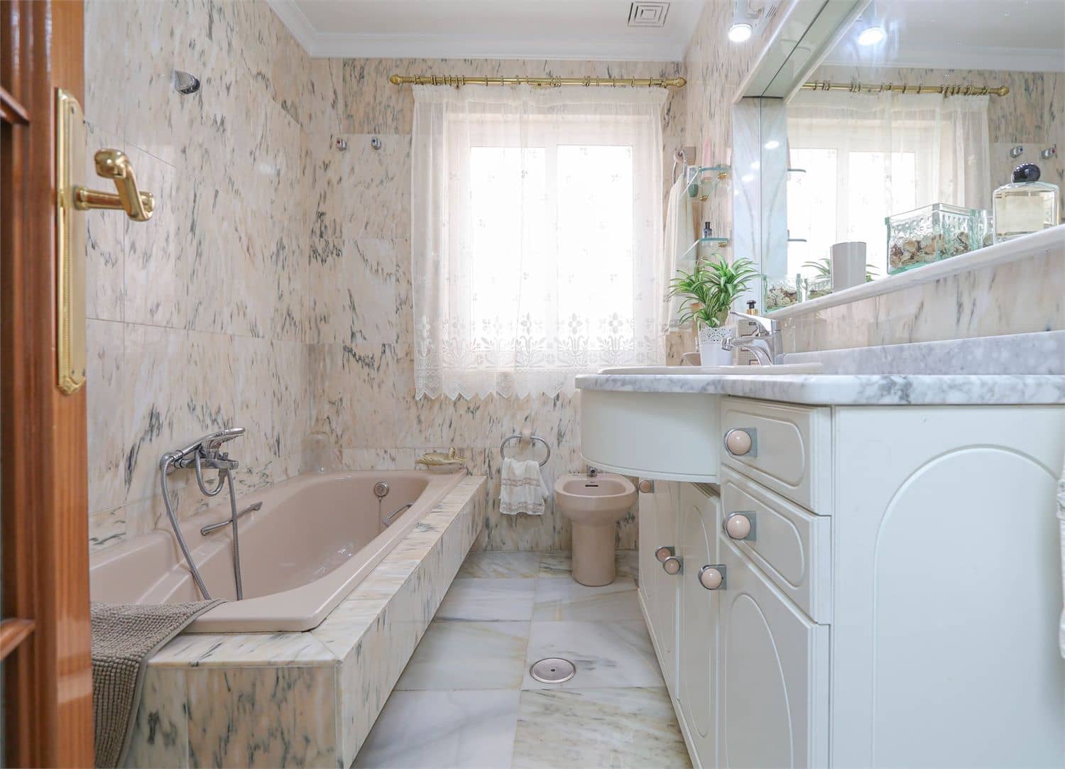Villa in vendita in Cotobro - 1.300.000 € (Rif: 9976357)