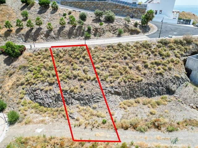 Grunde uden byggetilladelser til salg i El Peñoncillo, Torrox - € 110.000 (Ref: 9976359)