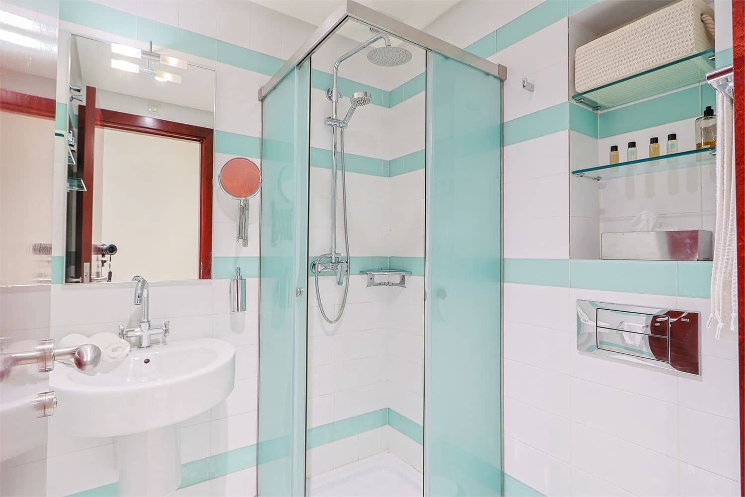 Apartment for sale in Nerja - € 1,185,000 (Ref: 9976360)