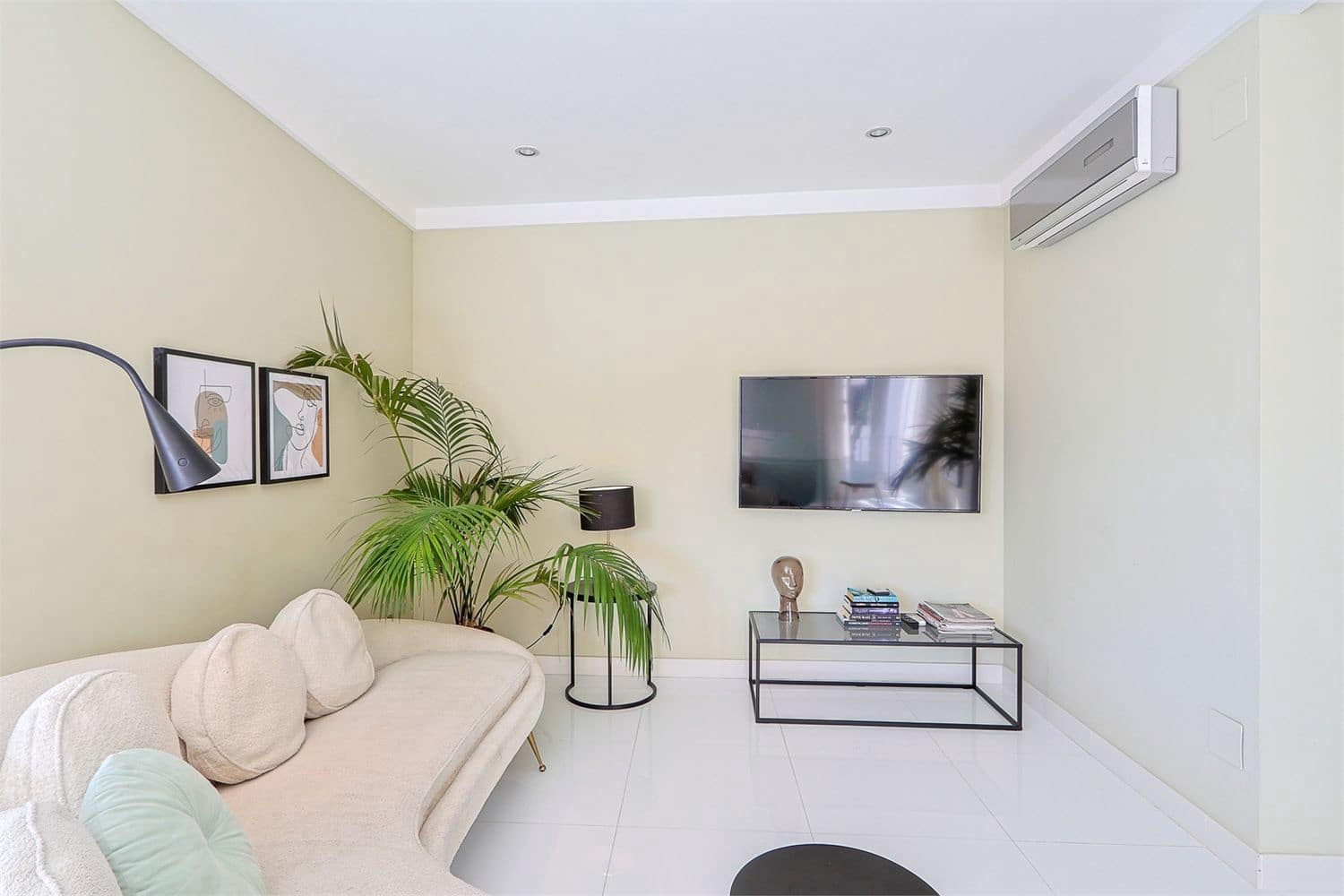 Apartment for sale in Nerja - € 1,185,000 (Ref: 9976360)