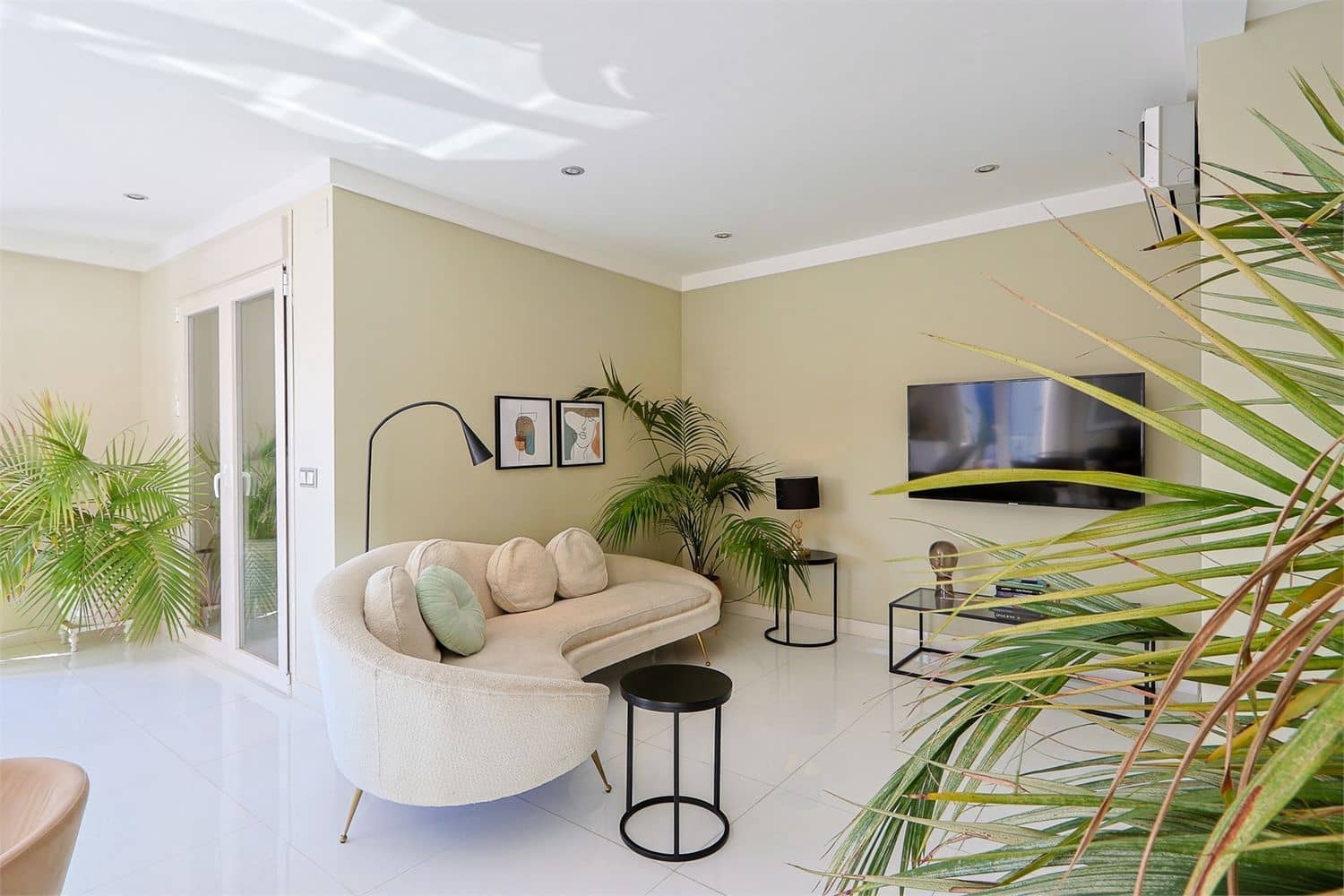 Apartment for sale in Nerja - € 1,185,000 (Ref: 9976360)