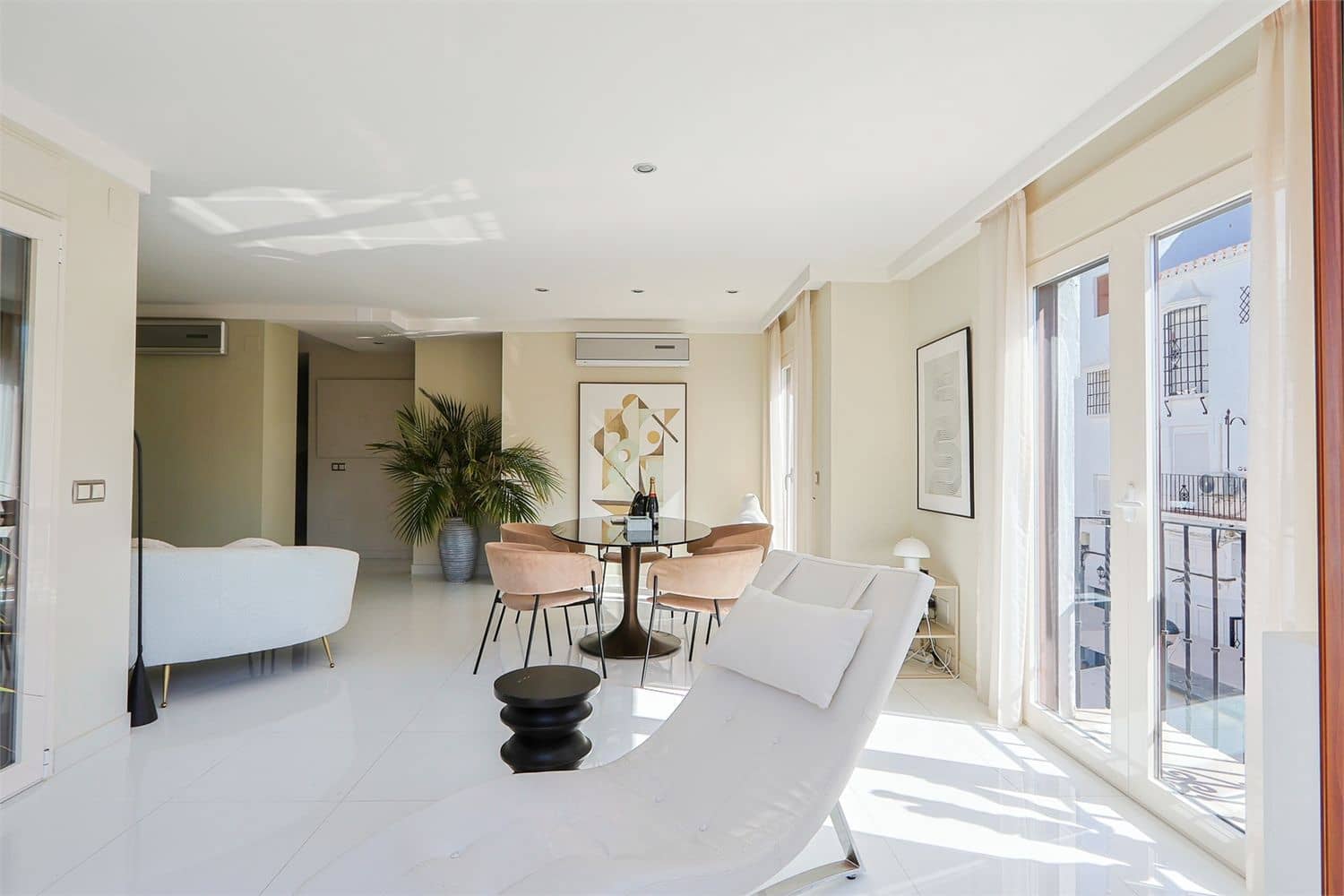 Apartment for sale in Nerja - € 1,185,000 (Ref: 9976360)