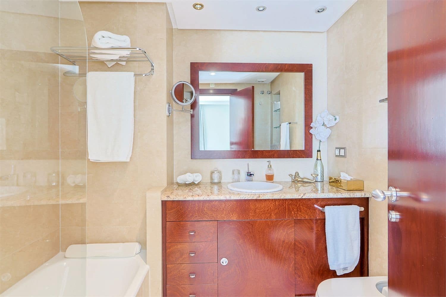 Apartment for sale in Nerja - € 1,185,000 (Ref: 9976360)