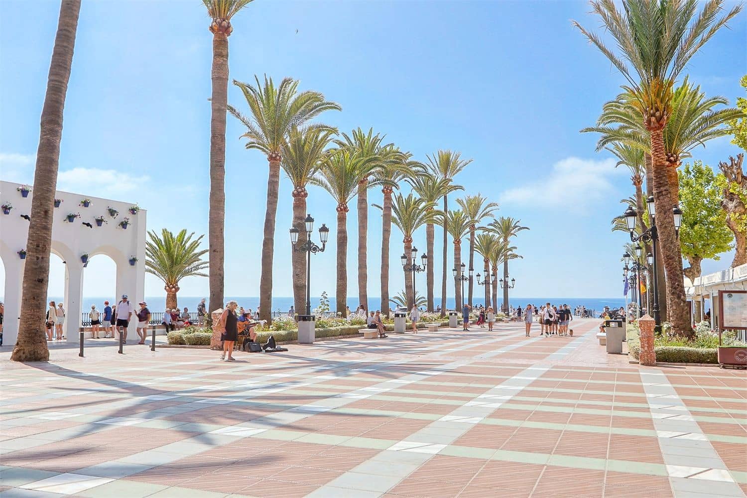Apartment for sale in Nerja - € 1,185,000 (Ref: 9976360)