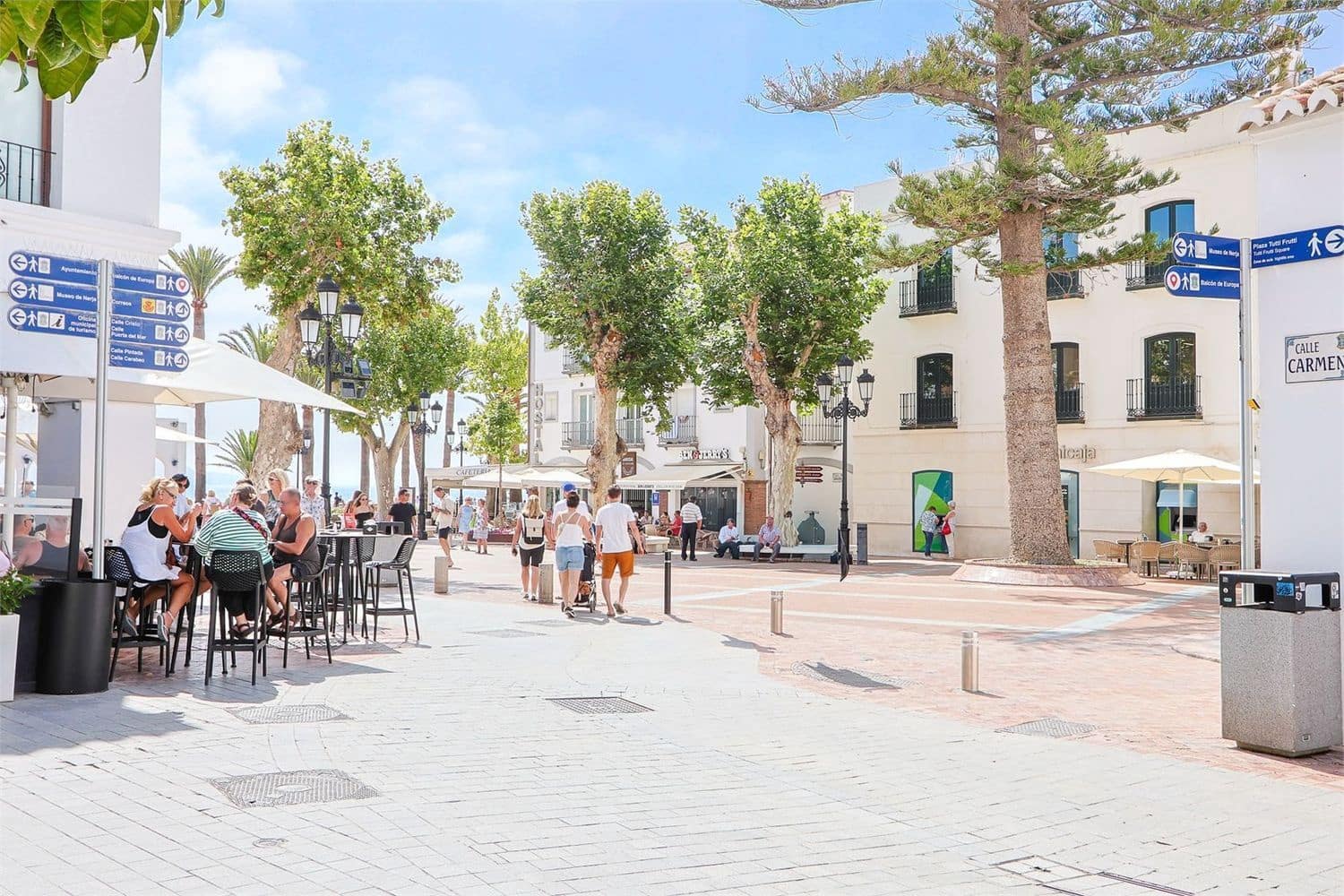 Apartment for sale in Nerja - € 1,185,000 (Ref: 9976360)