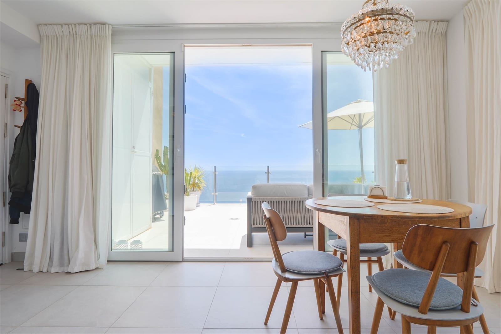 Apartamento de 2 habitaciones en Torrox en venta con piscina garaje - 525.000 € (Ref: 9976363)