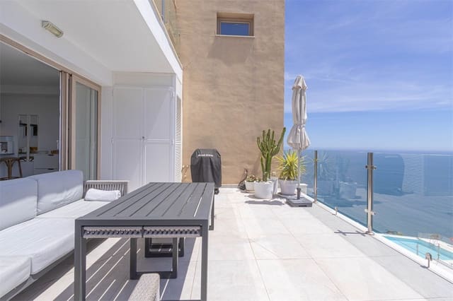 Apartamento de 2 habitaciones en Torrox en venta con piscina garaje - 525.000 € (Ref: 9976363)