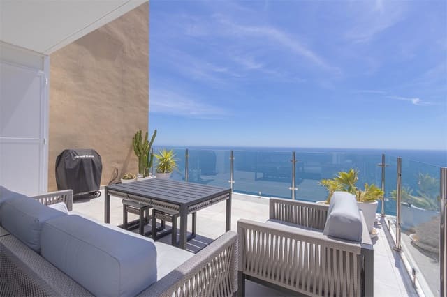 Apartamento de 2 habitaciones en Torrox en venta con piscina garaje - 525.000 € (Ref: 9976363)