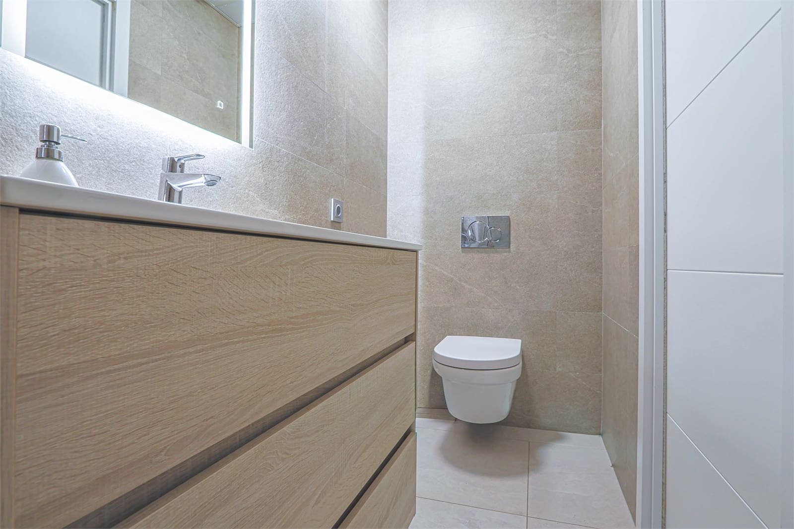 Apartamento de 2 habitaciones en Torrox en venta con piscina garaje - 525.000 € (Ref: 9976363)