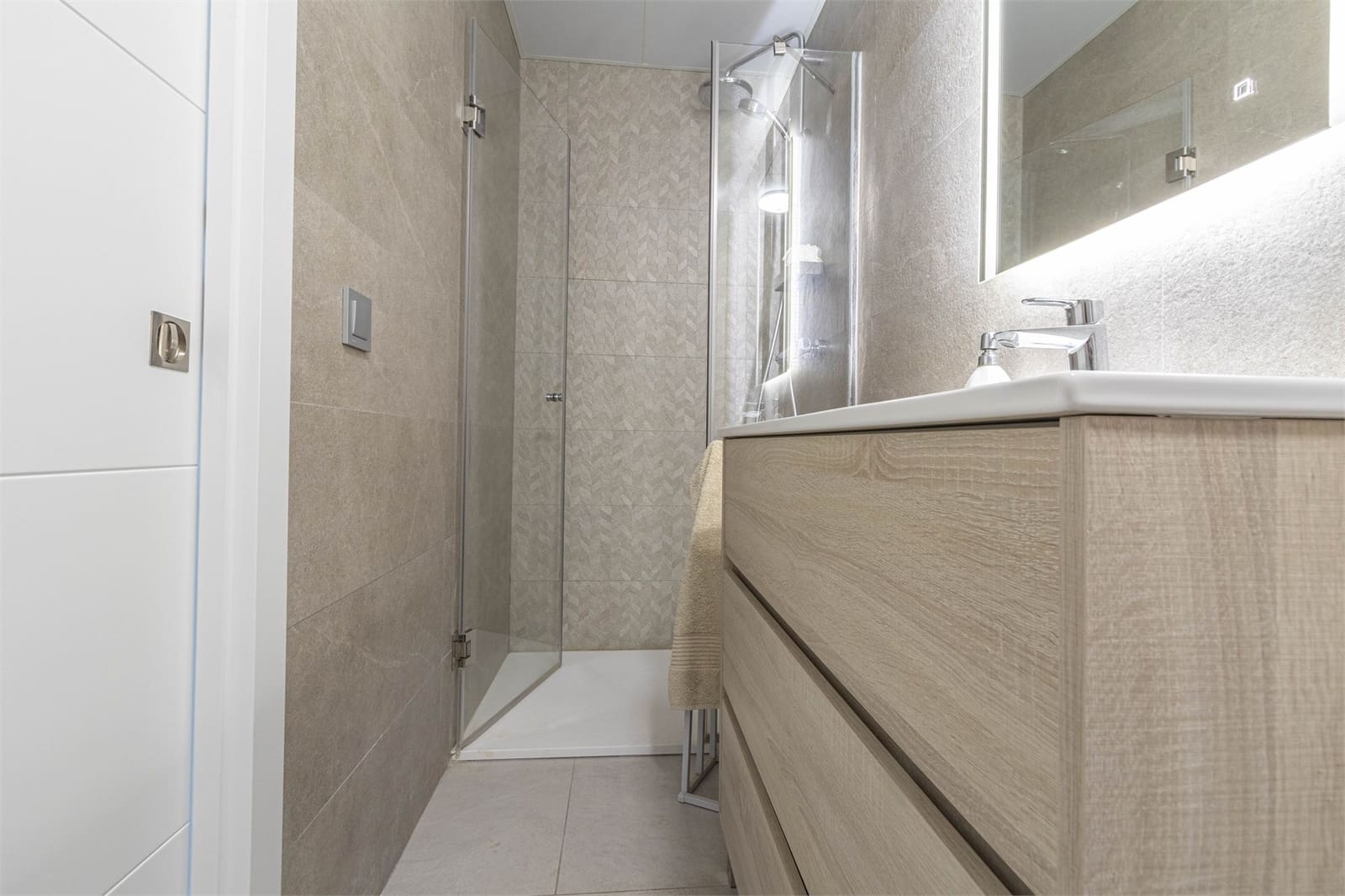 Apartamento de 2 habitaciones en Torrox en venta con piscina garaje - 525.000 € (Ref: 9976363)